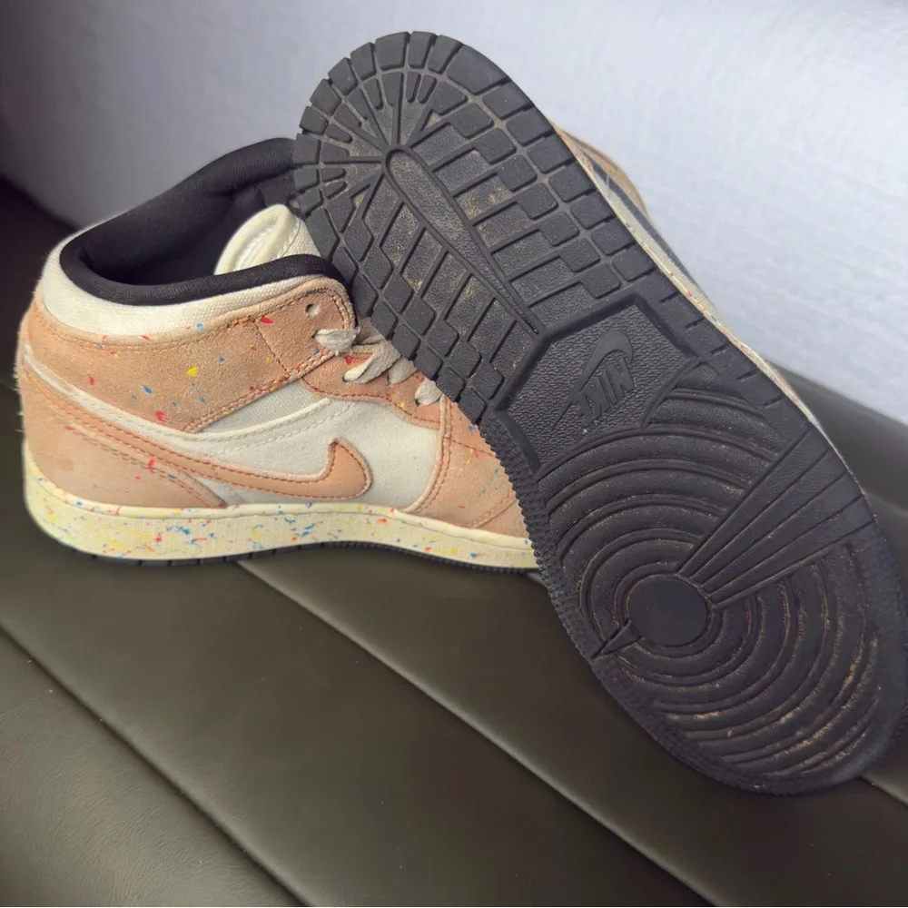 Nike Air Jordan 1 Mid‎ SE 